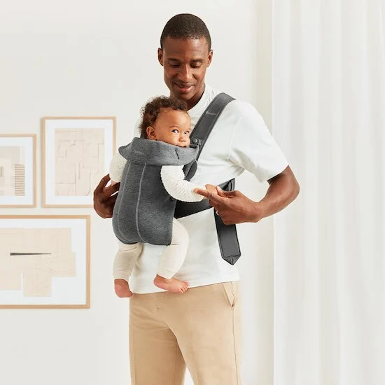 Porte-bébé Mini   Gris Foncé Jersey 3D        de               BabyBjörn