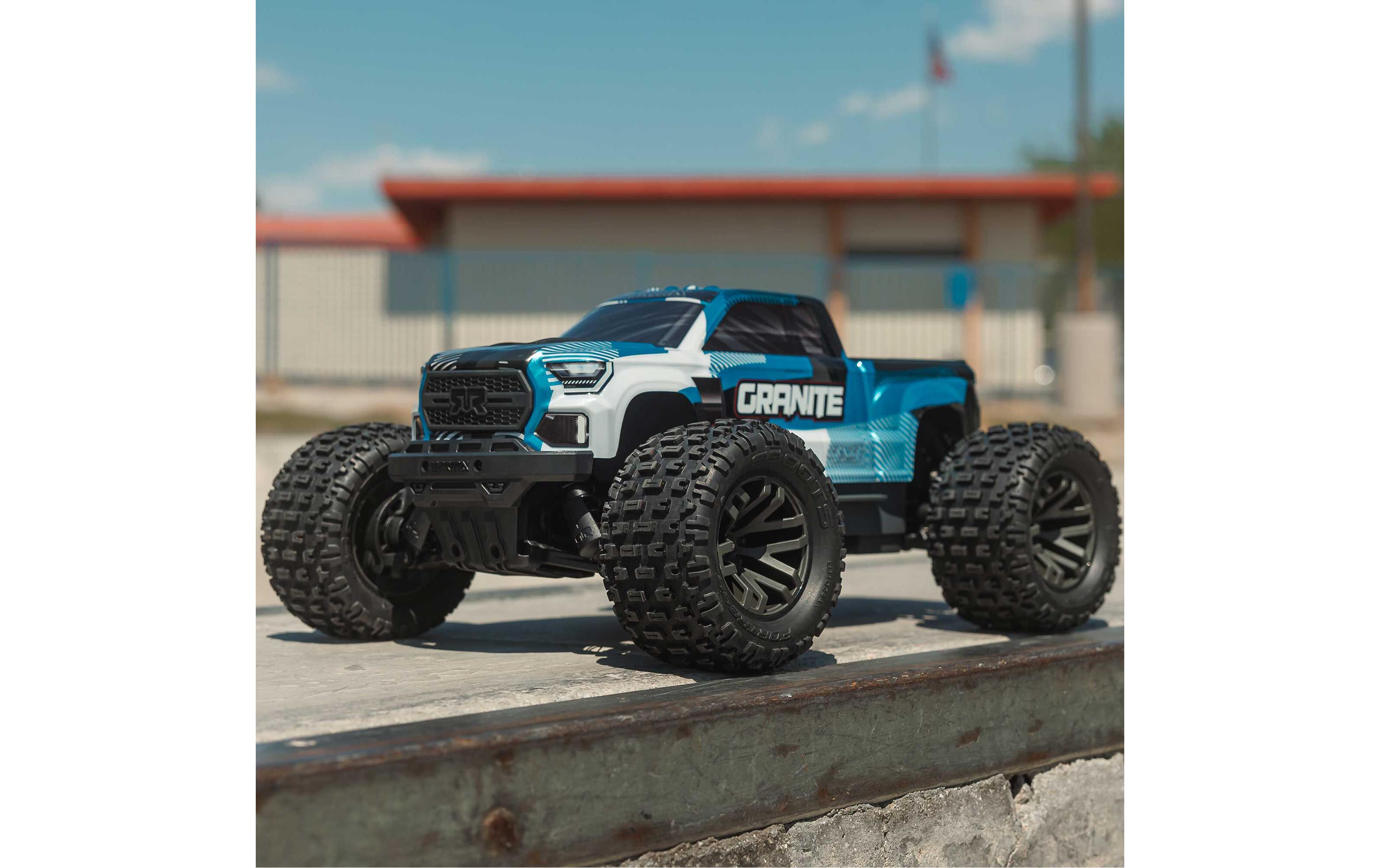 Monster Truck Granite BLX 223S, Blau ARTR, 1:10<br>Off-Road Model im Massstab 1:10