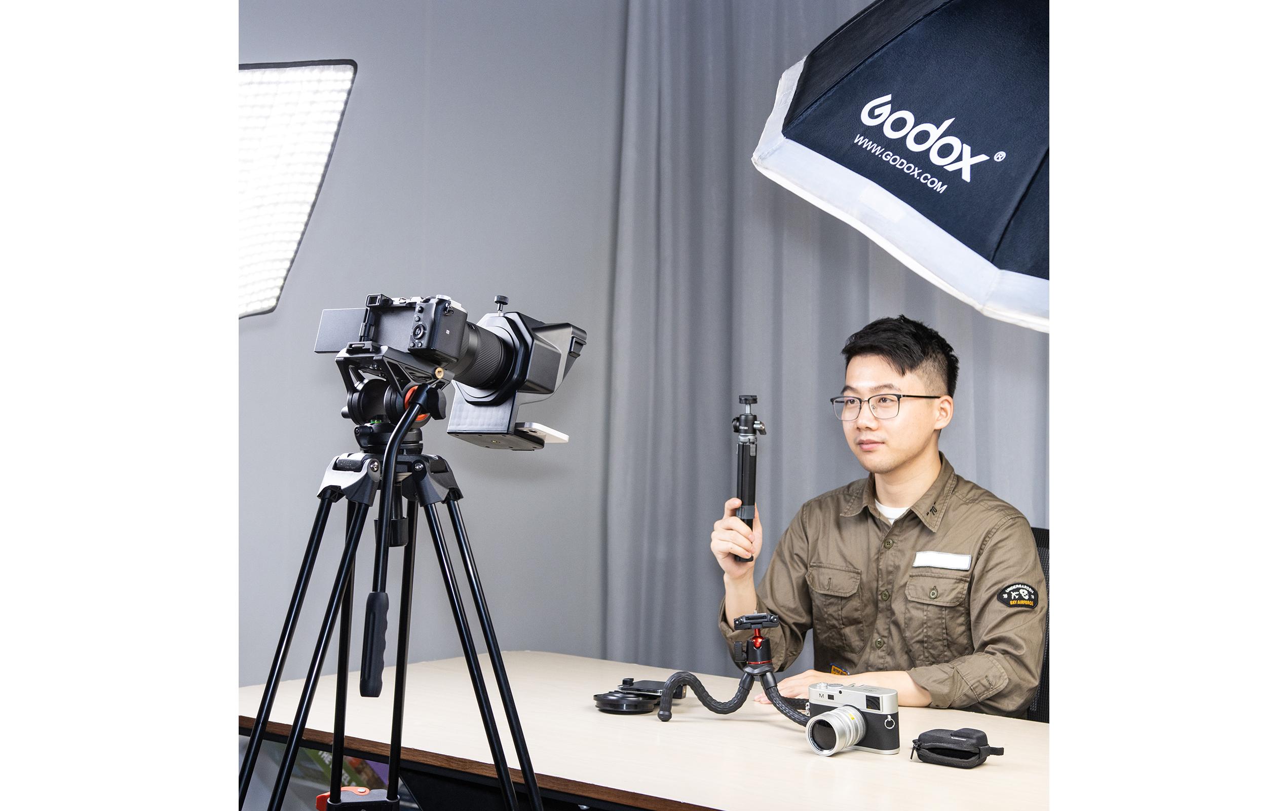 PT-15 Universal TeleprompterTeleprompter für Smartphones und Kameras