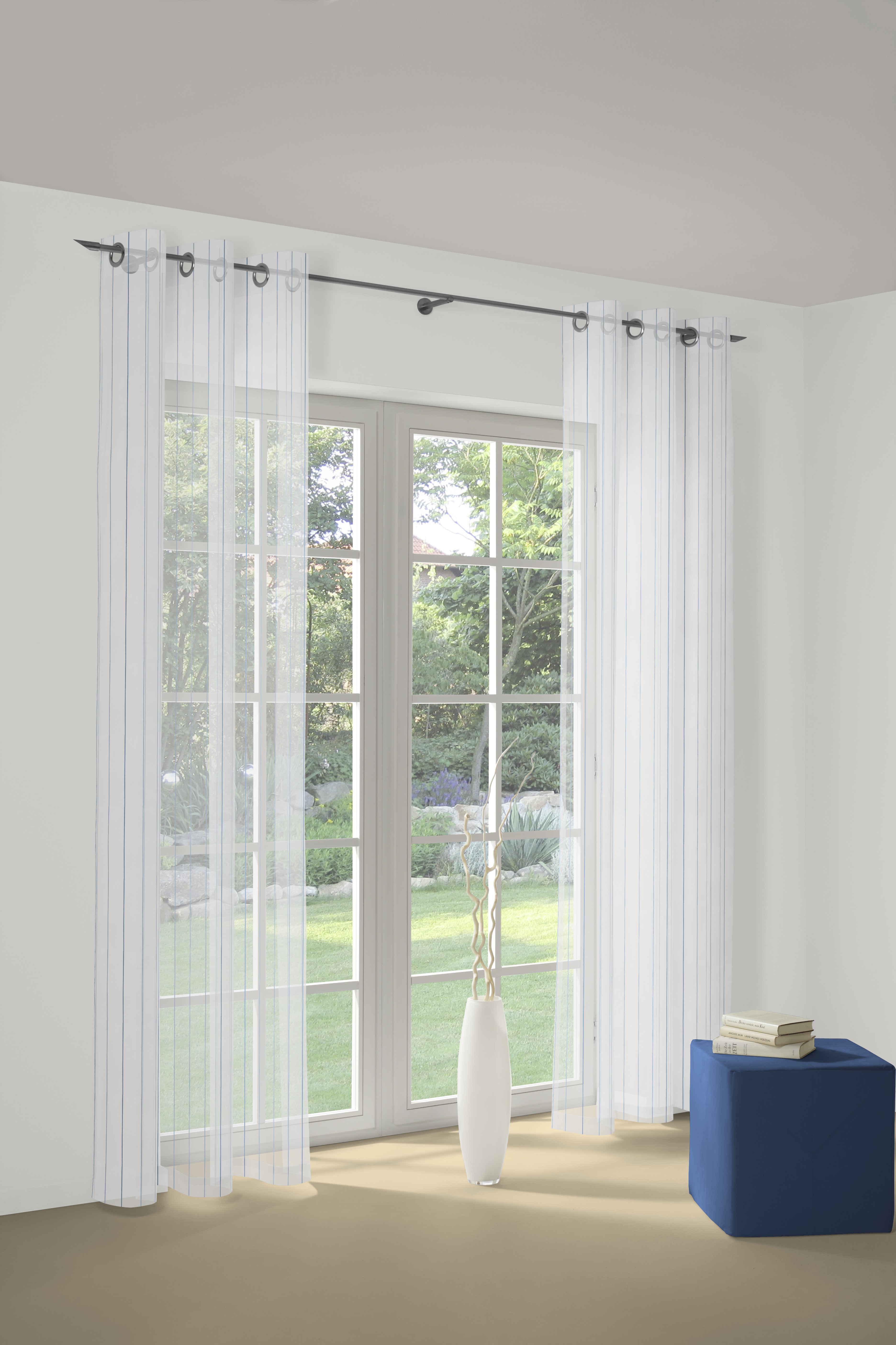 Gardine - Fertigstore - weiß-blau - Messingösen - 140x120 cm
