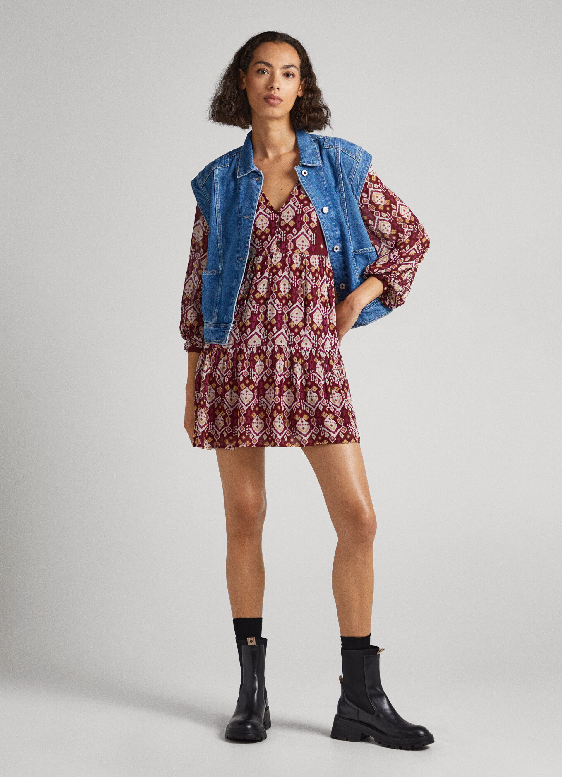 VESTIDO COM DECOTE EM V - multicolorido