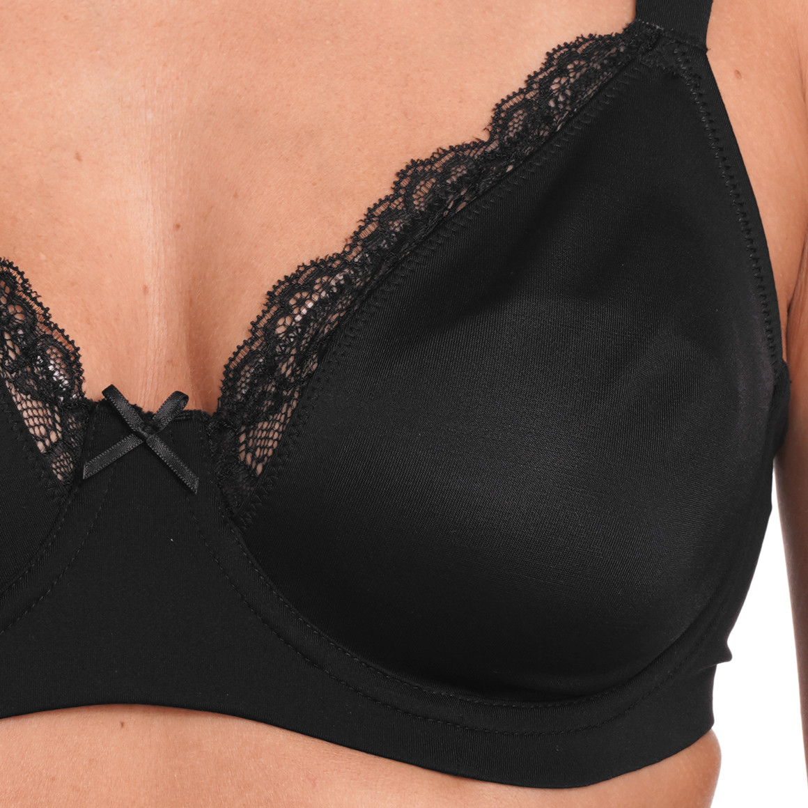Gina Benotti Damen Minimizer-BH mit Bügeln schwarz