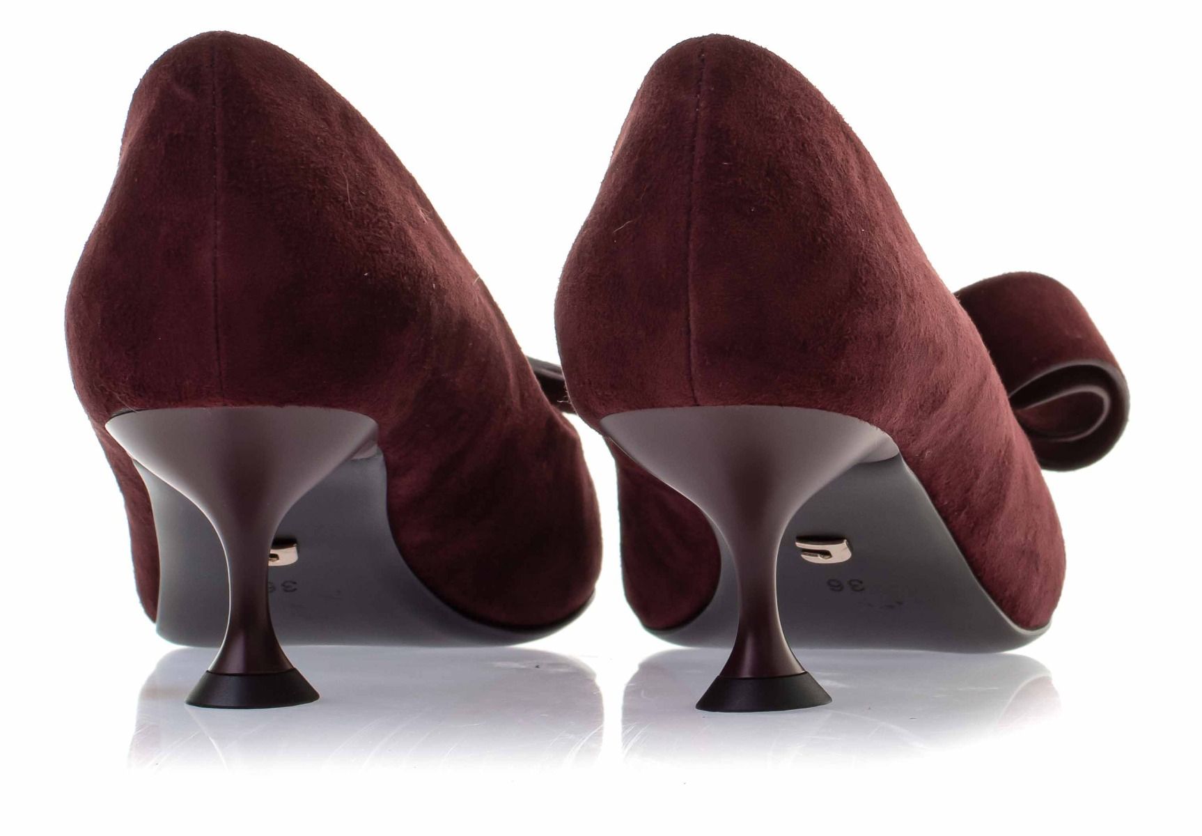 Lola Cruz Pumps