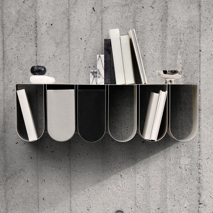Kristina Dam Studio - Curved Wandregal, schwarz