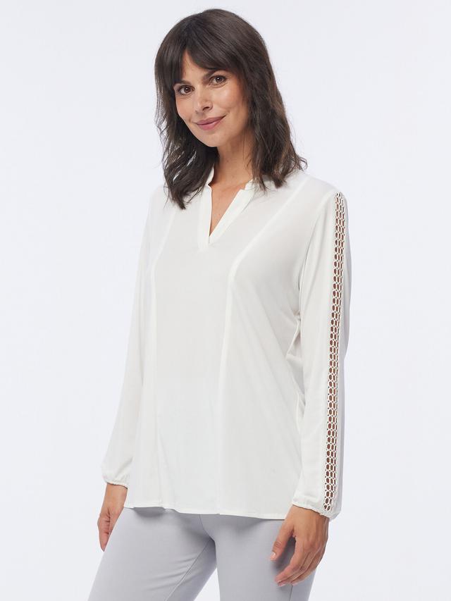 Blusenshirt mit Häkeldetail