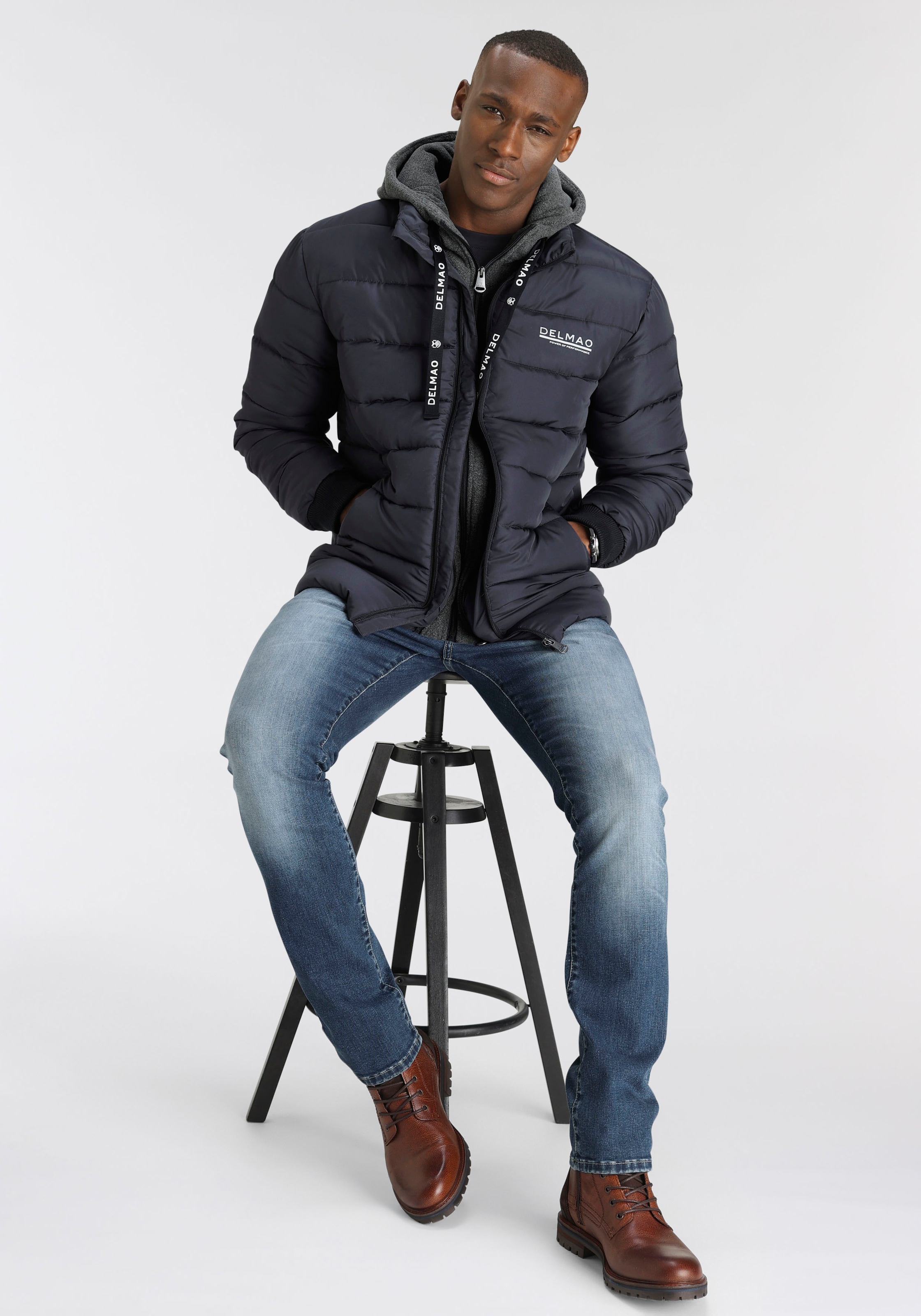 DELMAO Steppjacke mit Kapuze für Übergang und kalte Tage,  mit Fütterung,  wasserabweisend