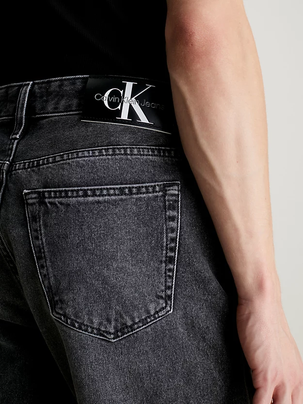 Calça jeans afunilada