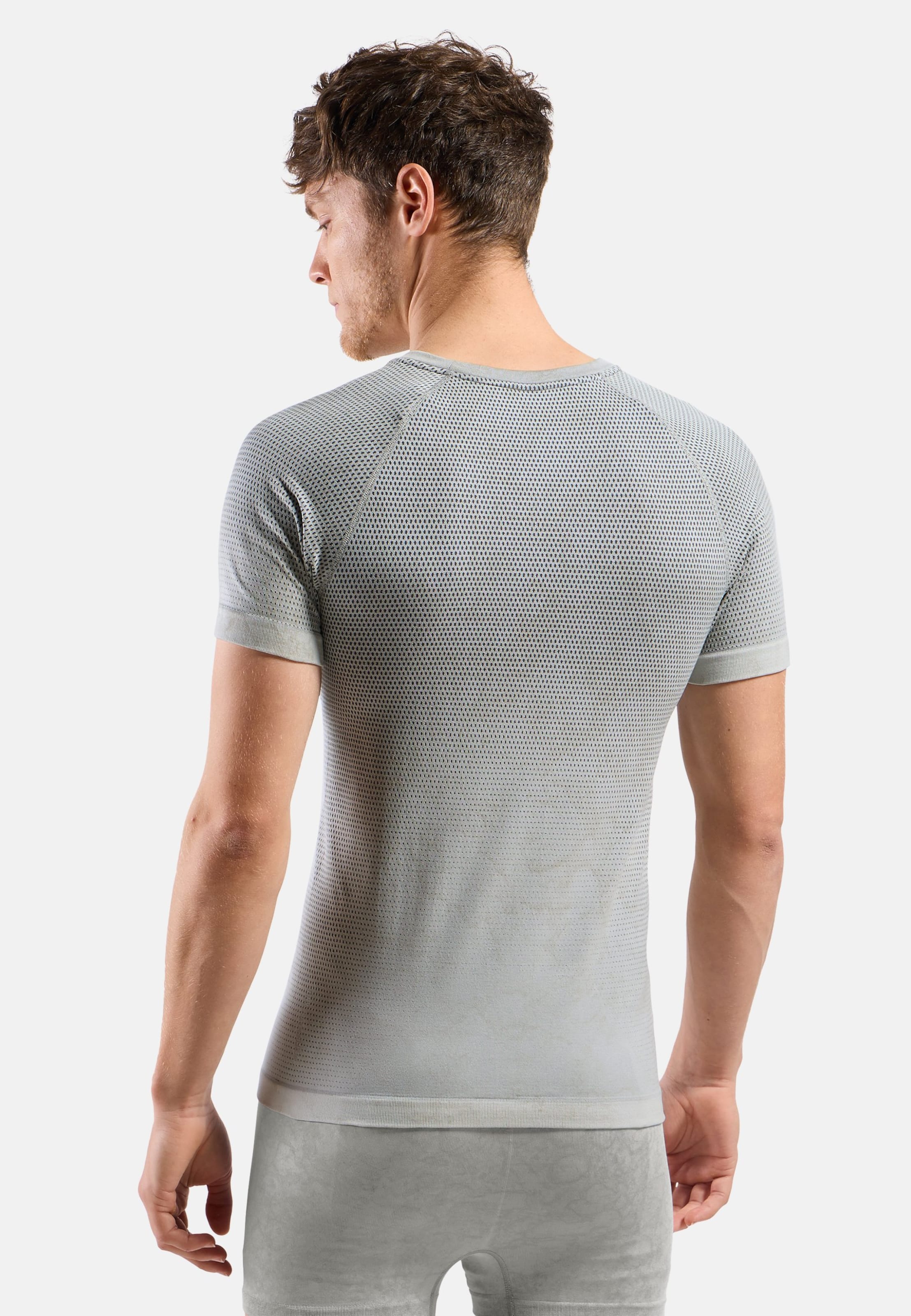Kurzärmeliger Performance Light Base Layer mit Rain-Dye-Effekt in vetiver