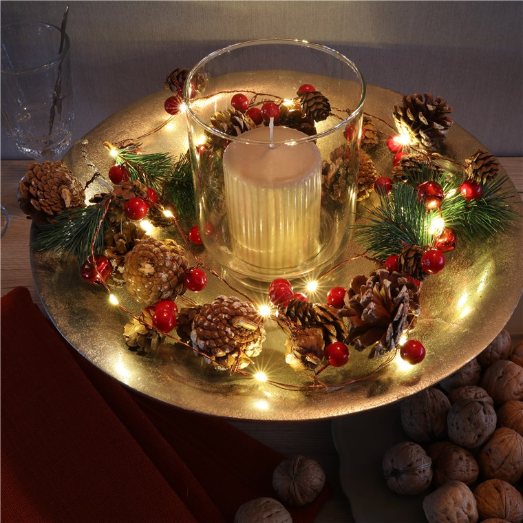 (2.2m) 20 LED's Weihnachts Deko Lichterkette Tannenzapfen Winter Beleuchtung Batteriebetrieben (60274) - Warmweiss