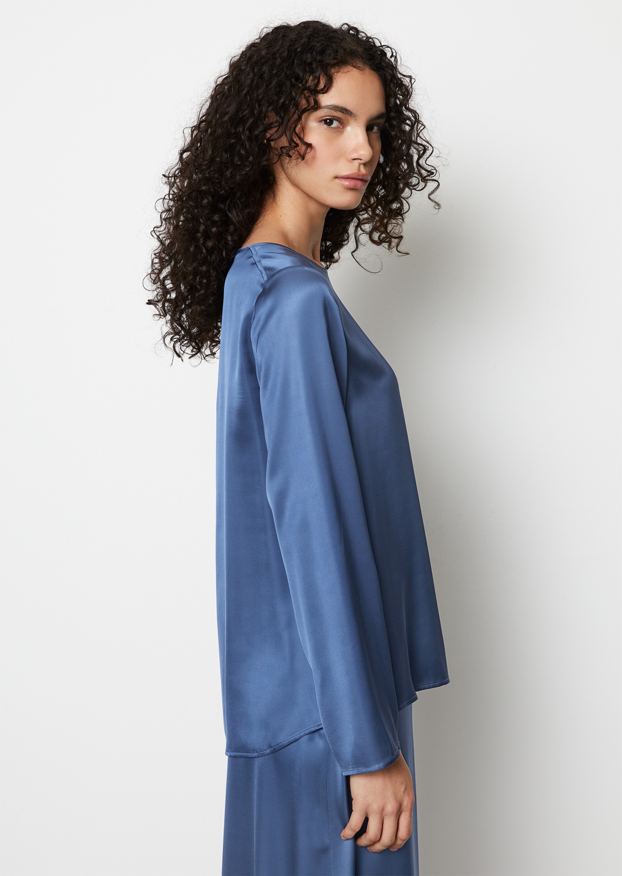 Fließendes Blusenshirt regularaus Viskose-Satin