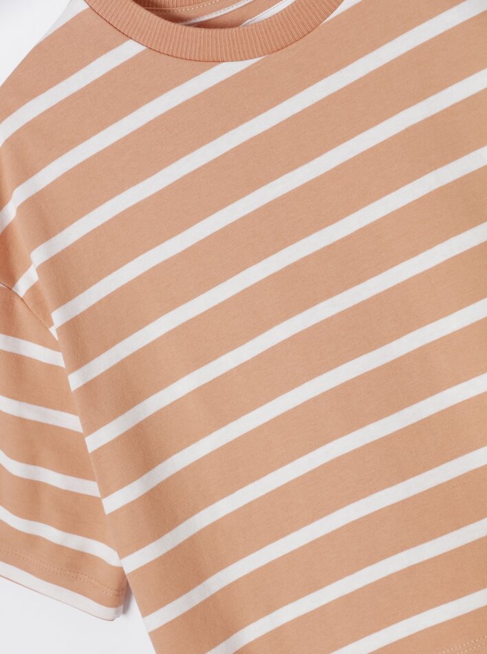 Camiseta cropped de manga curta - Branca/laranja
