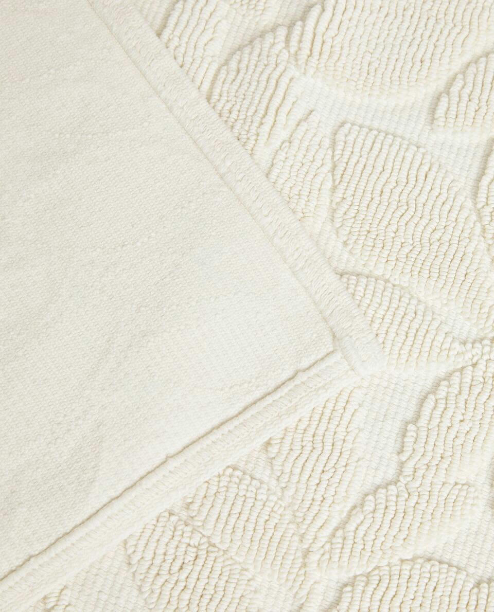 TAPETE DE BANHO JACQUARD COM ESTAMPA DE VEGETAIS