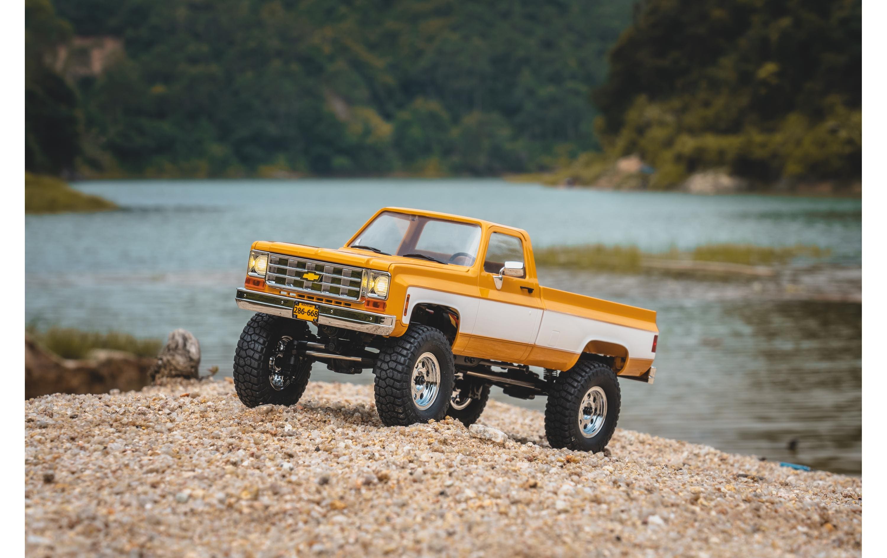 Scale Crawler FCX18 Chevrolet K10 Gelb, RTR, 1:18<br>Mini Rock Crawler mit detaillierter Chevy K10 Pick-Up Karosserie und 2-Gang Getriebe