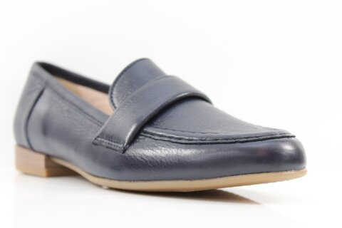 ara Slipper