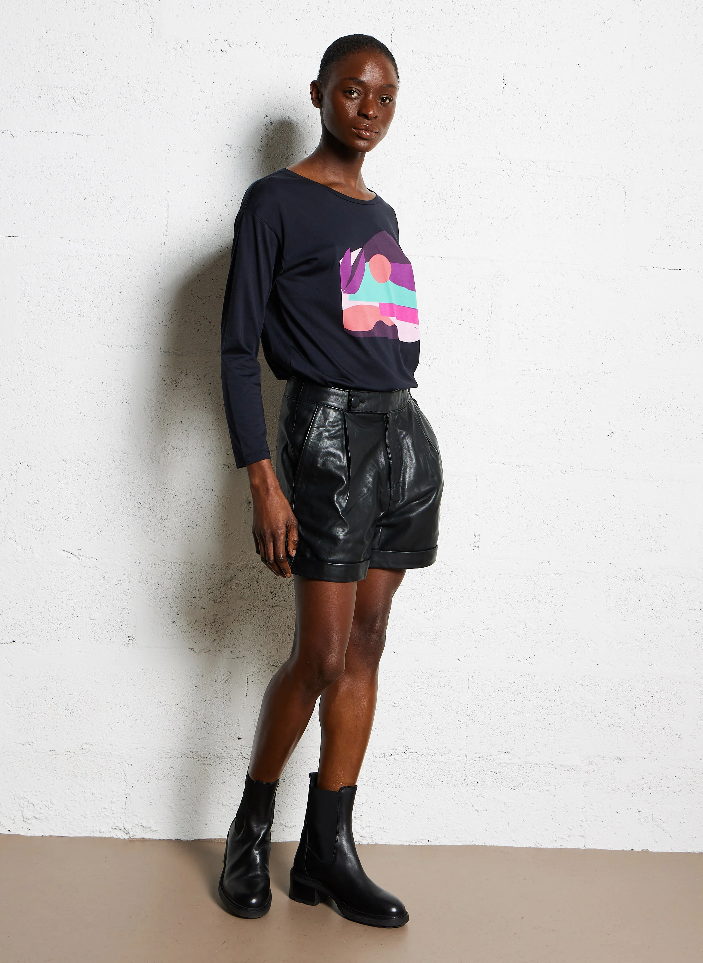 ZEMIRA - Short droit en cuir| Noir