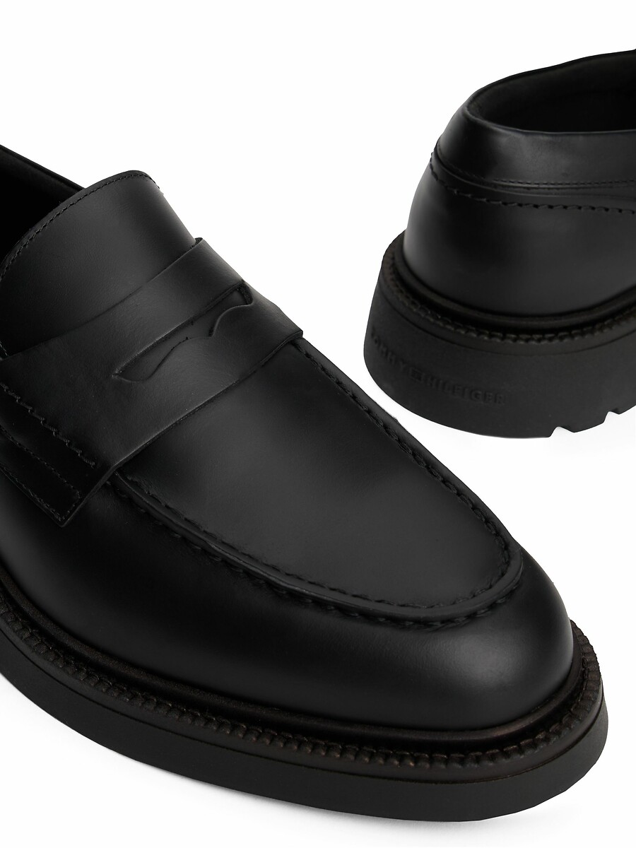 TOMMY HILFIGER<br>Mocassins em leer