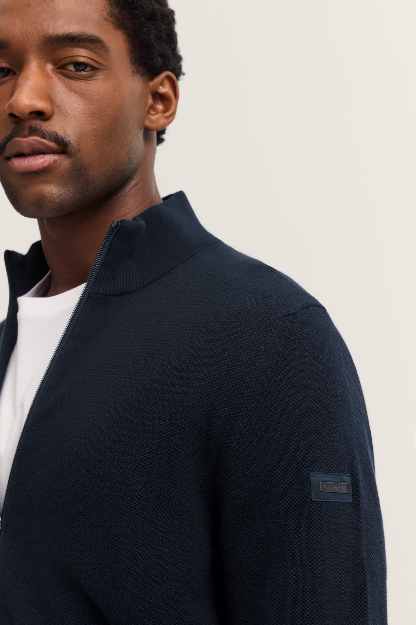 bugatti Strickjacke »Basic Essential«, mit Reissverschluss