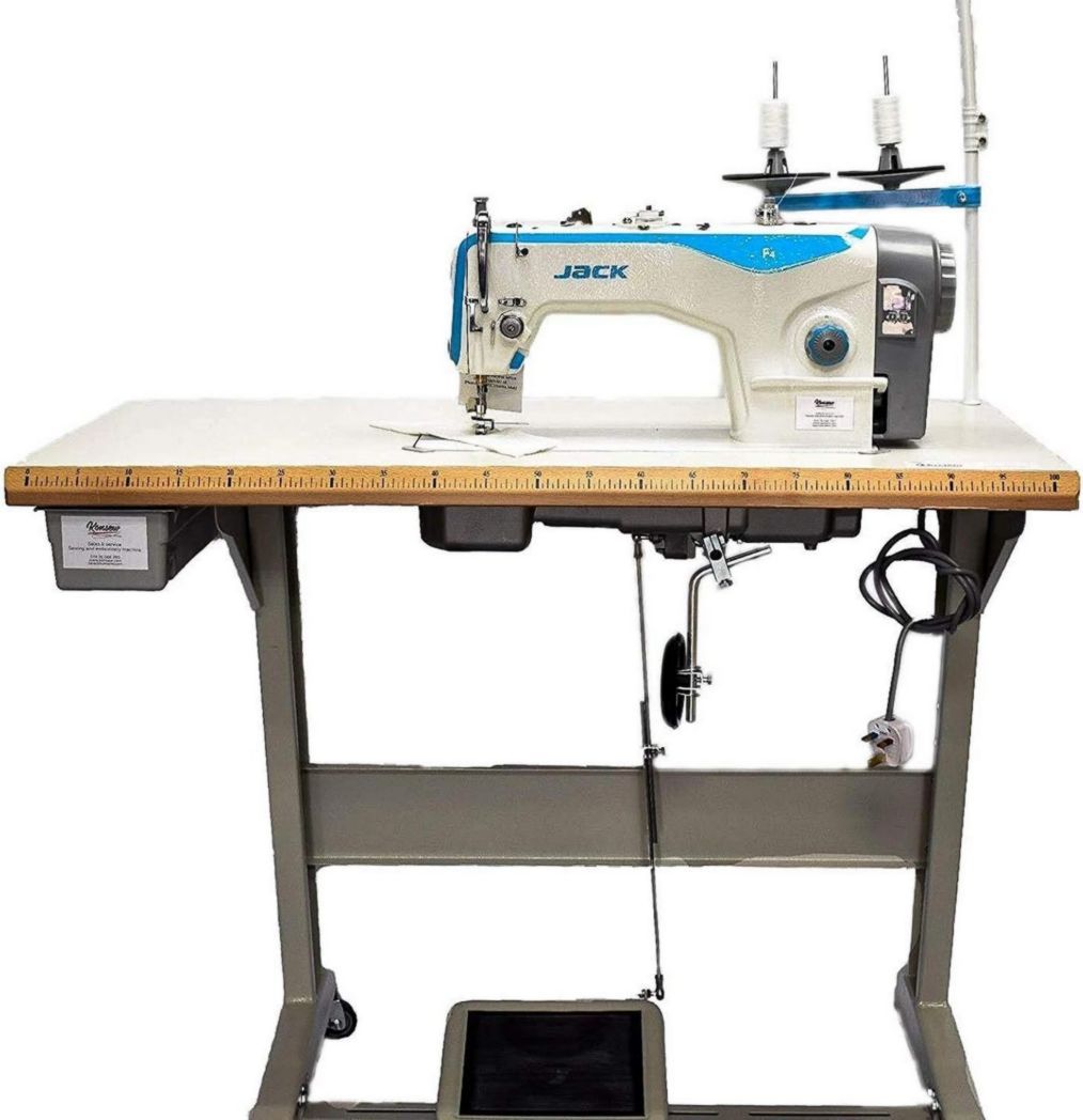 Machine à coudre industrielle à point noué à entraînement direct Jack F 4