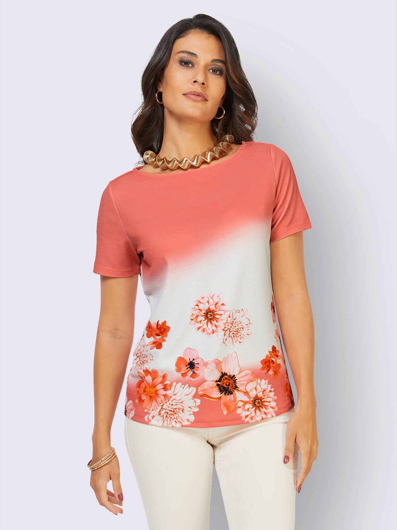 T-shirt encolure en u féminine