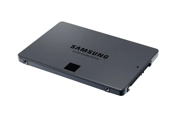 Samsung 870 QVO MZ-77Q8T0BW - SSD - krypteret - 8 TB - intern - 2.5