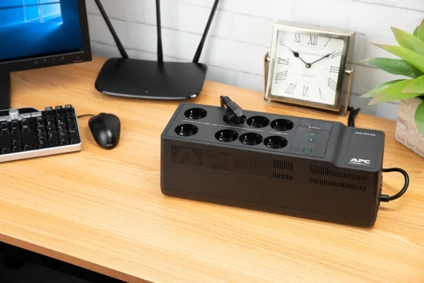 APC Back-UPS BE850G2-GR - UPS - AC 230 V - 520 Watt - 850 VA - output-stikforbindelser: 8 - sort