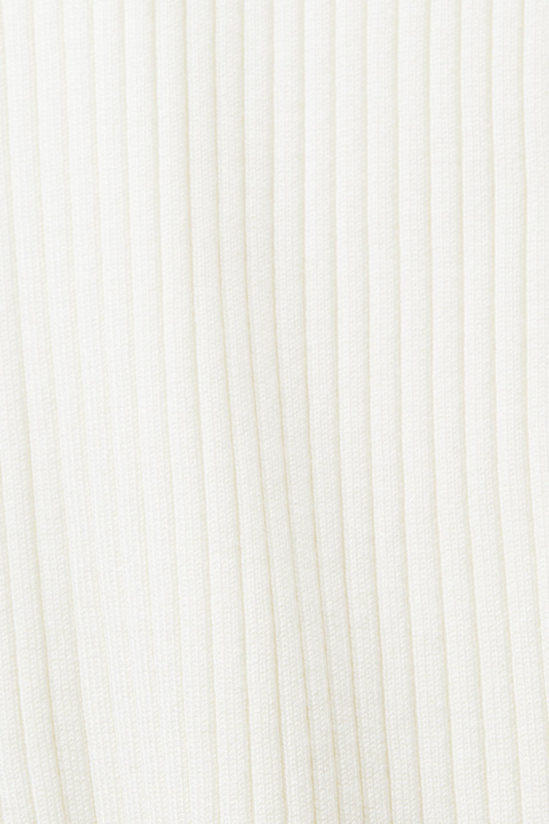 Pull à col roulé en maille côtelée