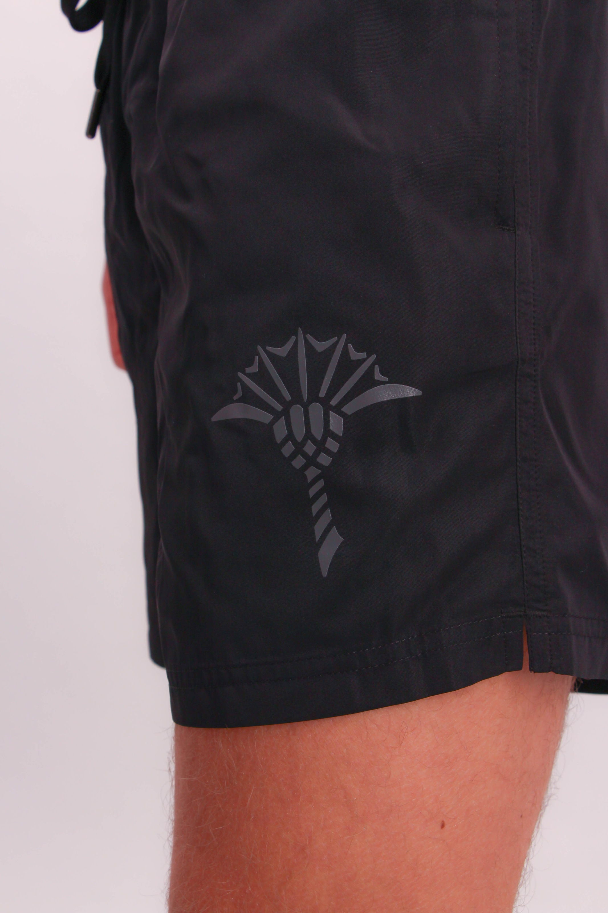 JOOP! Badeshorts »Solid«, Cornflower-Logo, kurze Seitenschlitze