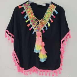 Beach pompom poncho