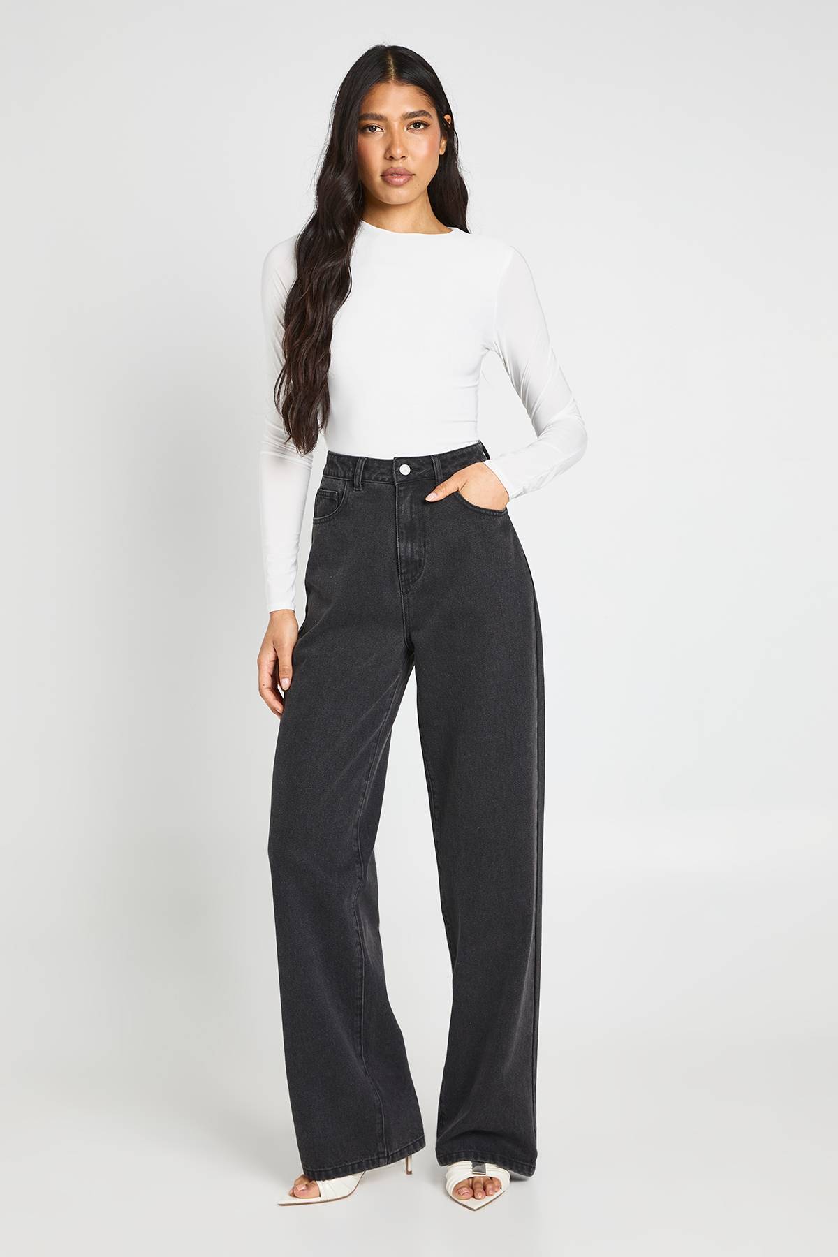 boohoo Body Tall À Manches Longues Col Rond En Tissu Slinky Double Épaisseur