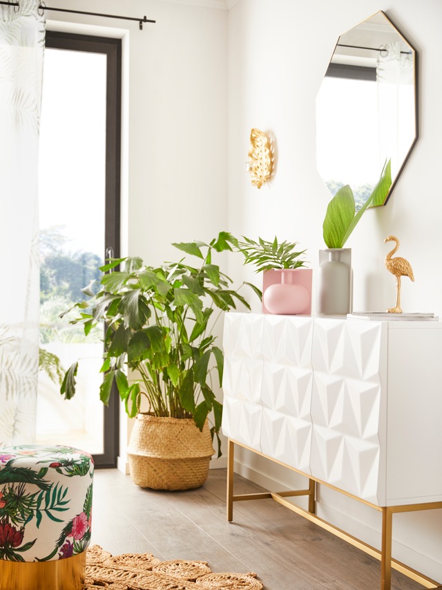 Leonique Sideboard »Rovuma, TOPSELLER!, OTTOs Choice« Kommode, FSC-zertifizierter Holzwerkstoff, lackiert,  in 3D-Optik und goldfarbenem Metallgestell