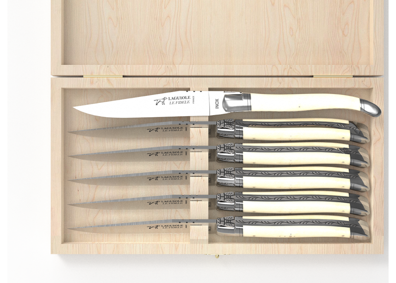 Service de 6 couteaux Laguiole avec un manche en os de bovin et mitres en acier inoxydable