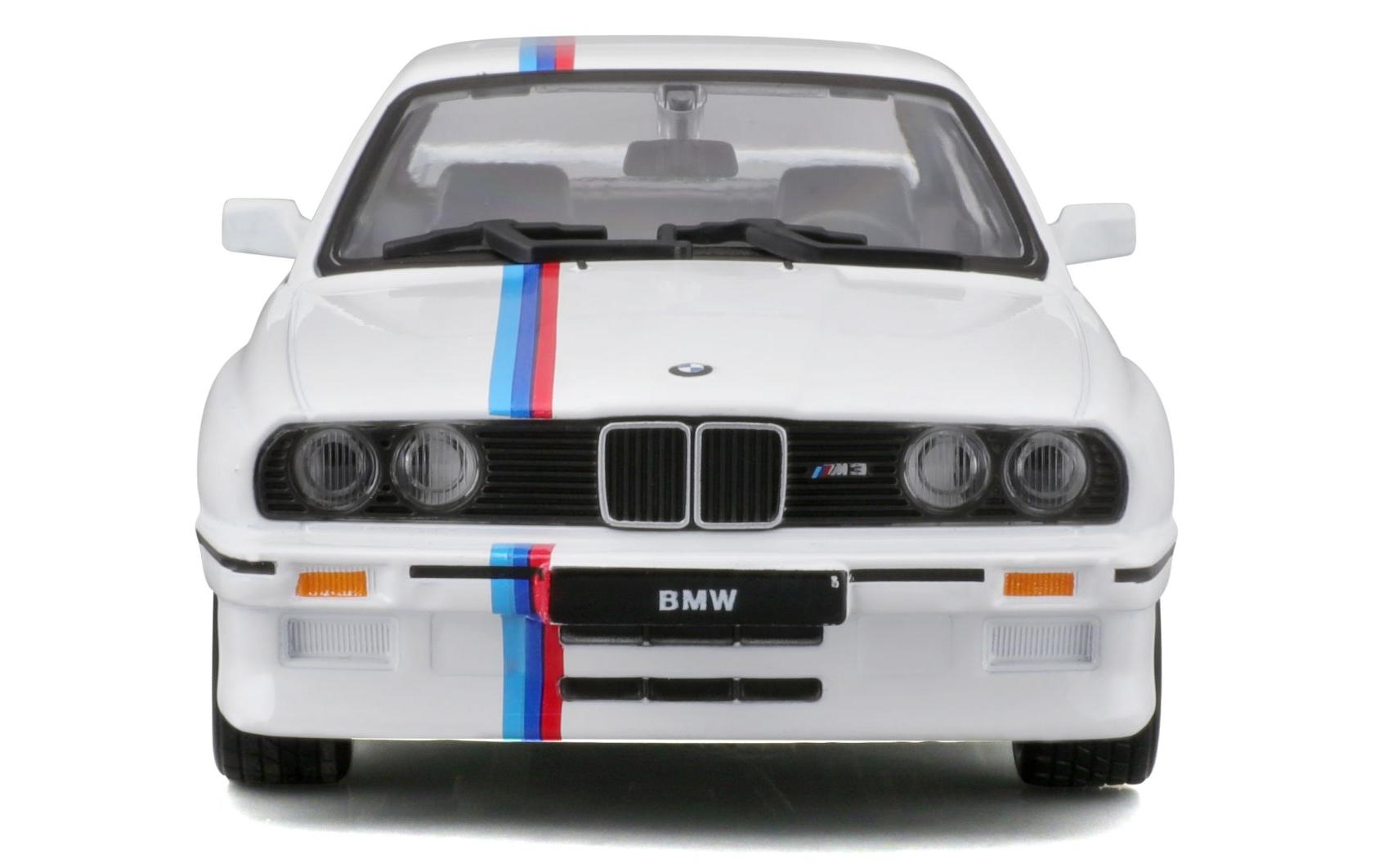BMW M3 (E30) 1988 Weiss 1:24Sammlermodell im Massstab 1:24