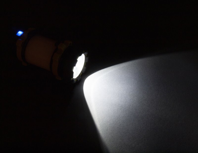 LED-Campinglaterne Spotlight 1000 Lumen
