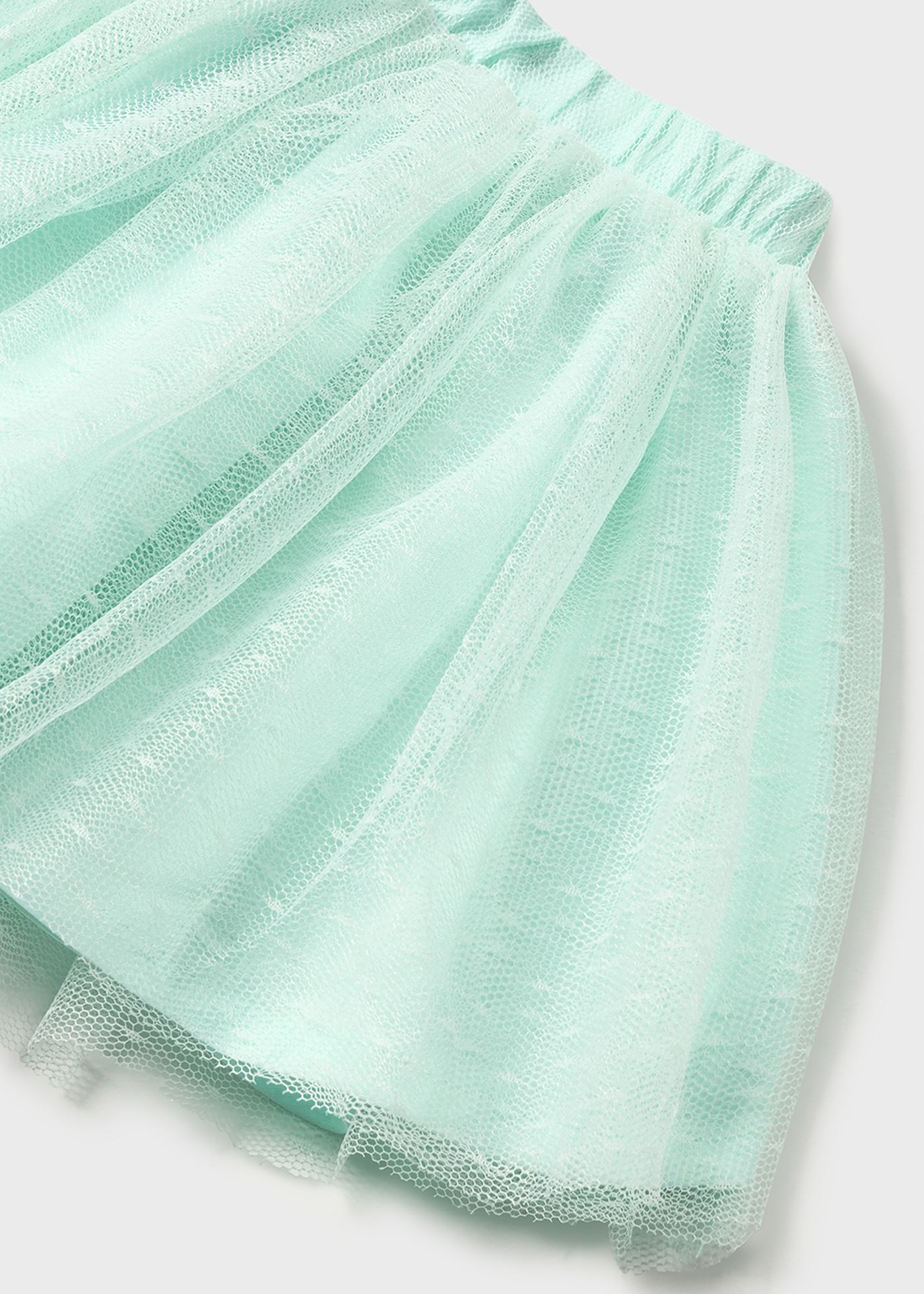 Conjunto de duas peças com saia de tule para bebê