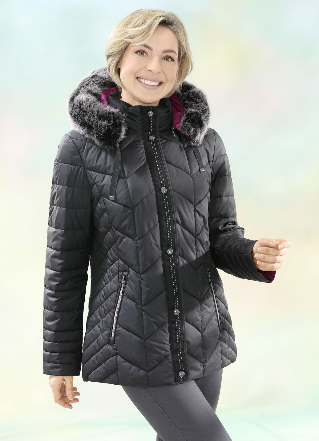 Jacke mit abnehmbarer Kapuze