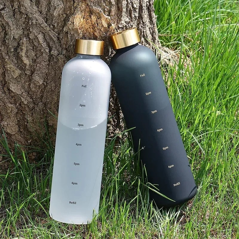 (1L) Tritan Trinkflasche Wasserflasche Auslaufsichere Flasche mit Zeitmarkierung für Schule / Büro / Sport - Rosa