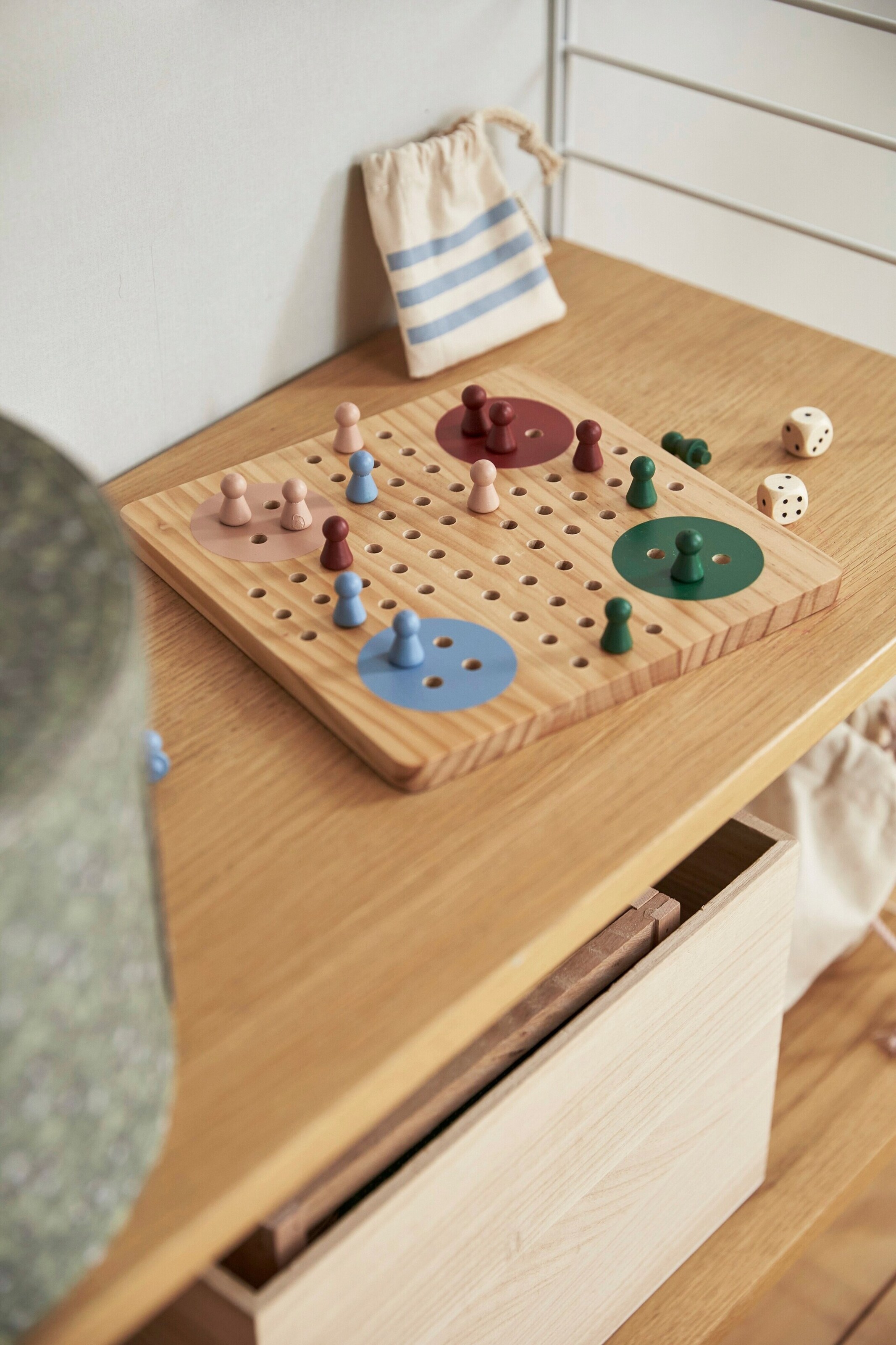 Kids Concept Brettspiel Carl Larsson