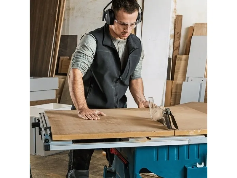 BOSCH.BORDSAVE 1800W GTS 254   STATIV