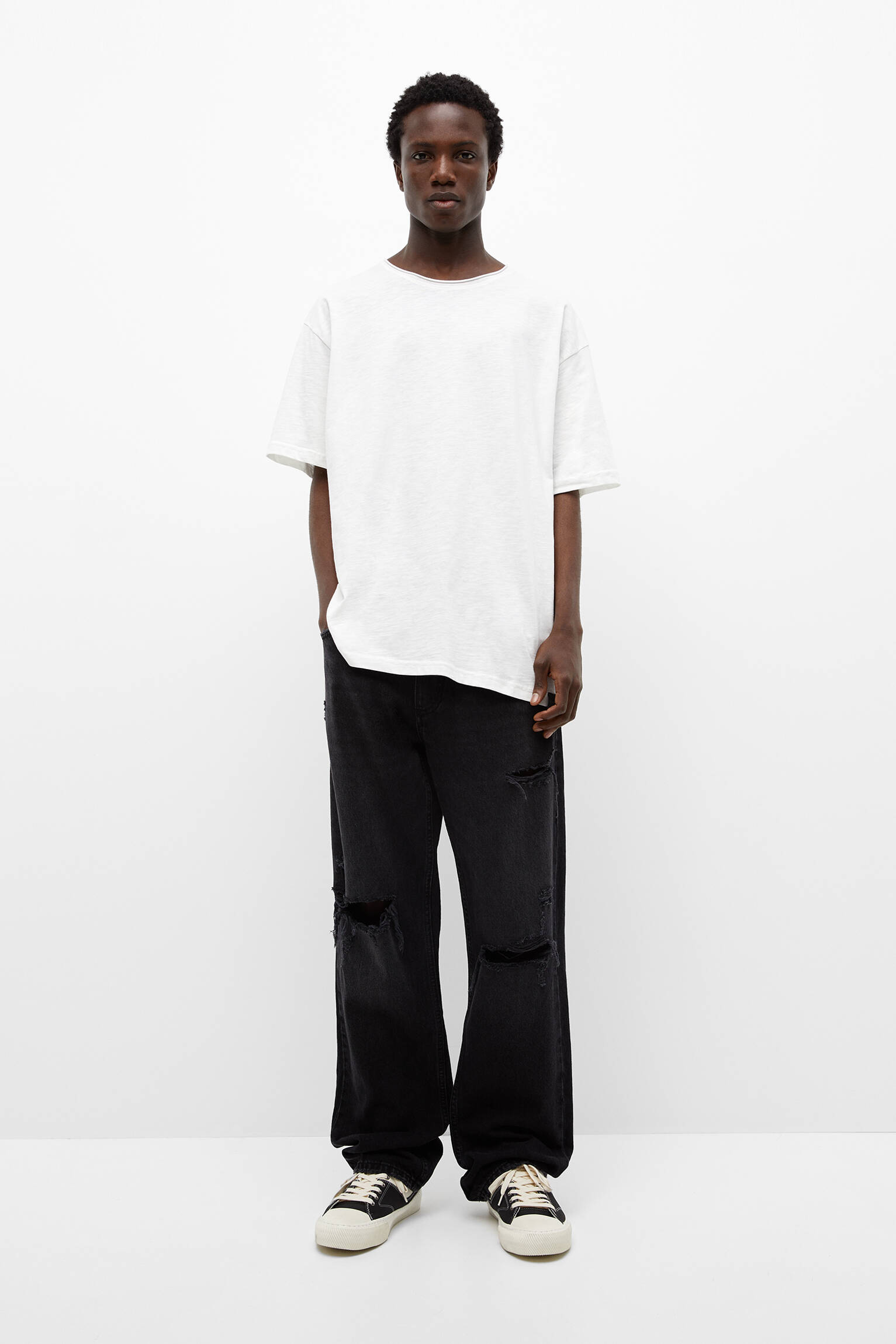 Calça jeans básica de perna larga rasgada - NEG-DELAV