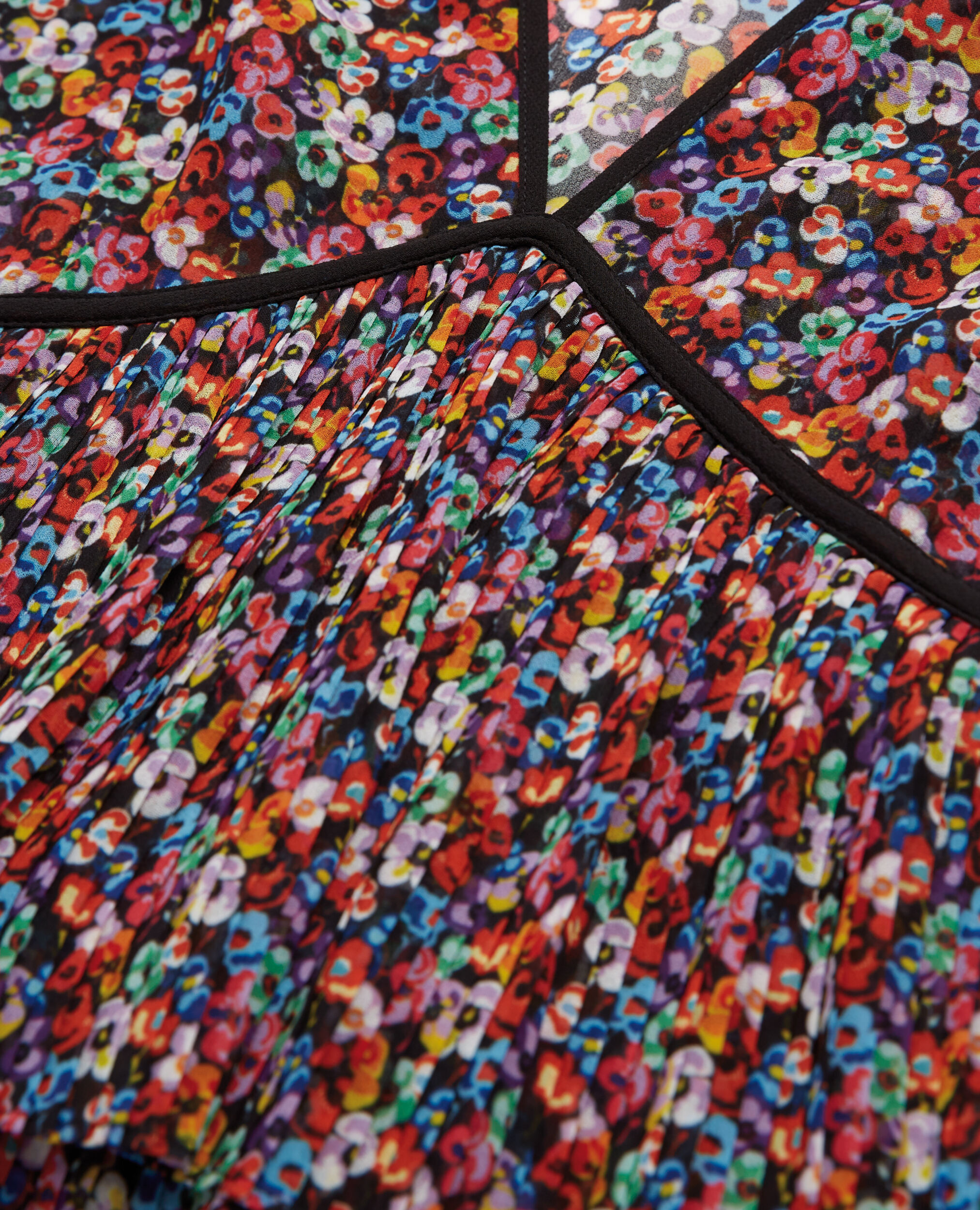 Robe courte multicolore plissée
