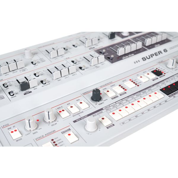 UDO Audio Super 6 Desktop