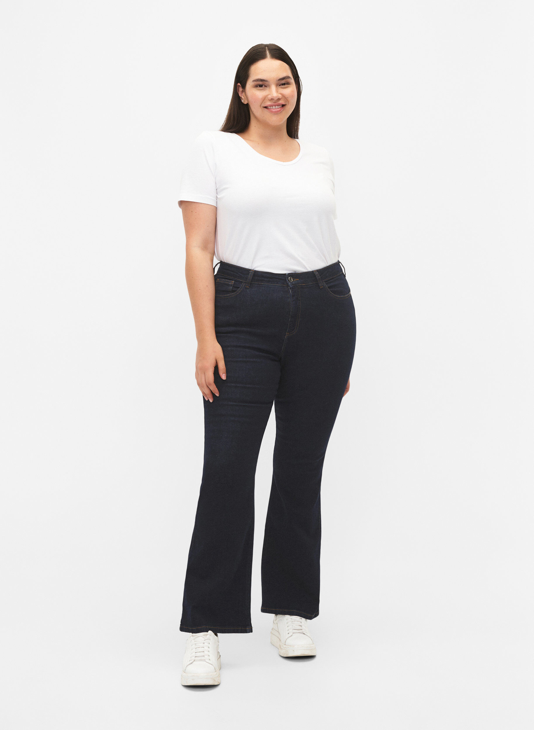 Ellen bootcut jeans med høj talje