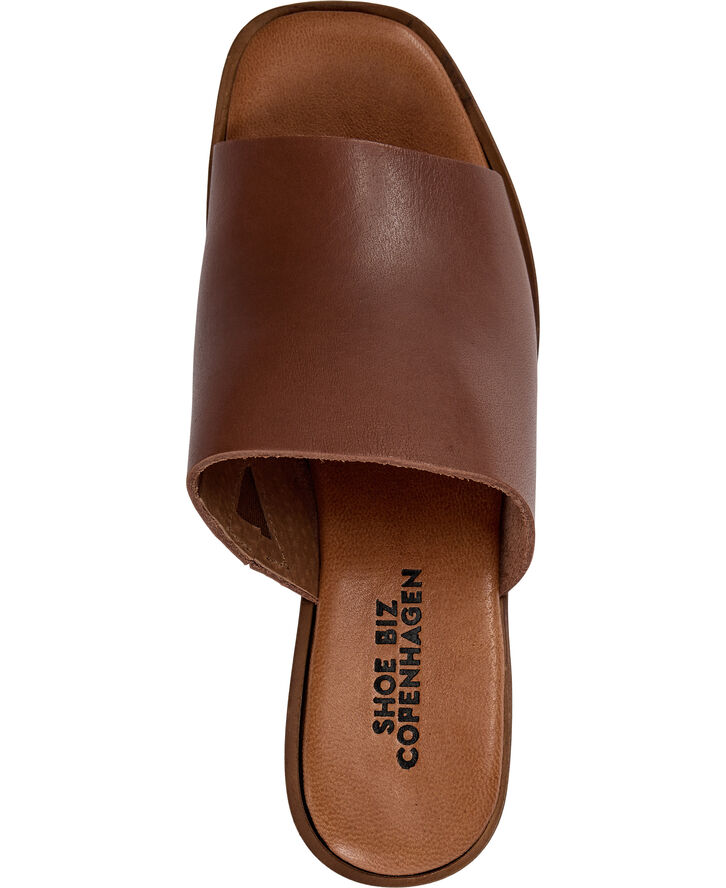 Shoe Biz Charlotte Cognac