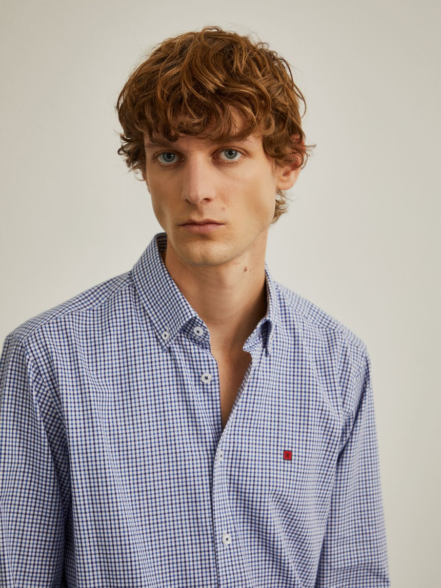 Camisa regular fit com padrão de quadrados