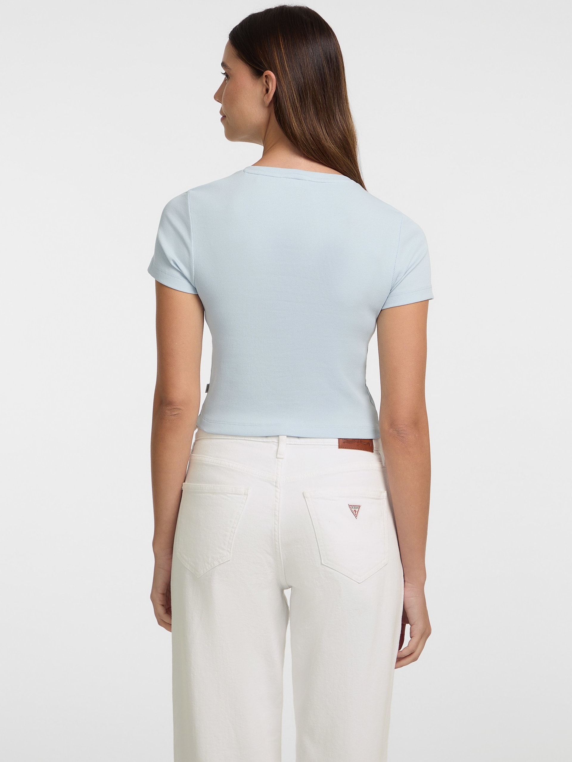 Blusa de gola redonda bordada