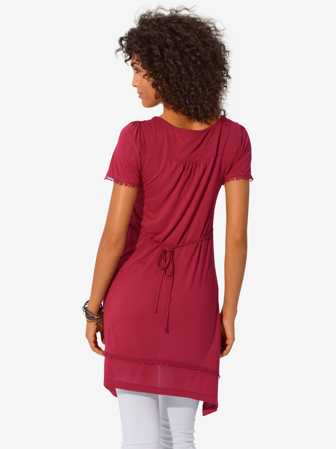 T-shirt long superbes détails en dentelle à l'encolure