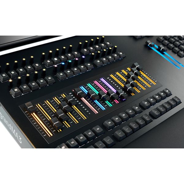 MA Lighting grandMA3 compact XT Demo