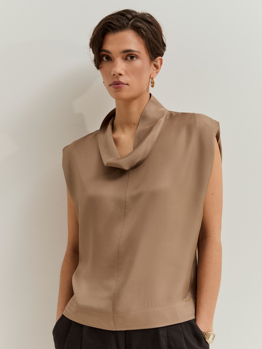 Blusa acetinada