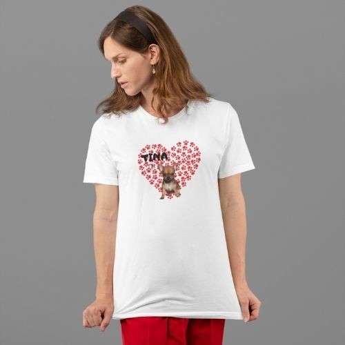 Camiseta unissex com estampa de coração personalizável, branca.