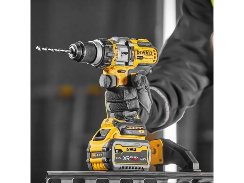 DeWALT DCD999NT-XJ - Hammerbor/skruemaskine - ledningfri - 3-hastigheders - nøgleløs borepatron 13 mm - 126 N·m - intet batteri - 18 V - SOLO